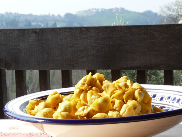 Tortellini in brodo